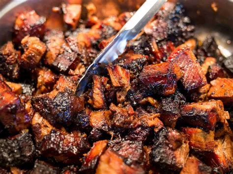  Kansas City Burnt Ends! En rökt köttfest med söt och kryddig karamelliserad perfektion.