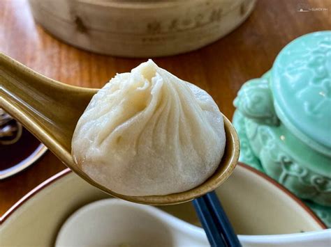  Xiaolongbao: En fest av smakrika fyllningar inuti ett silkigt skal!